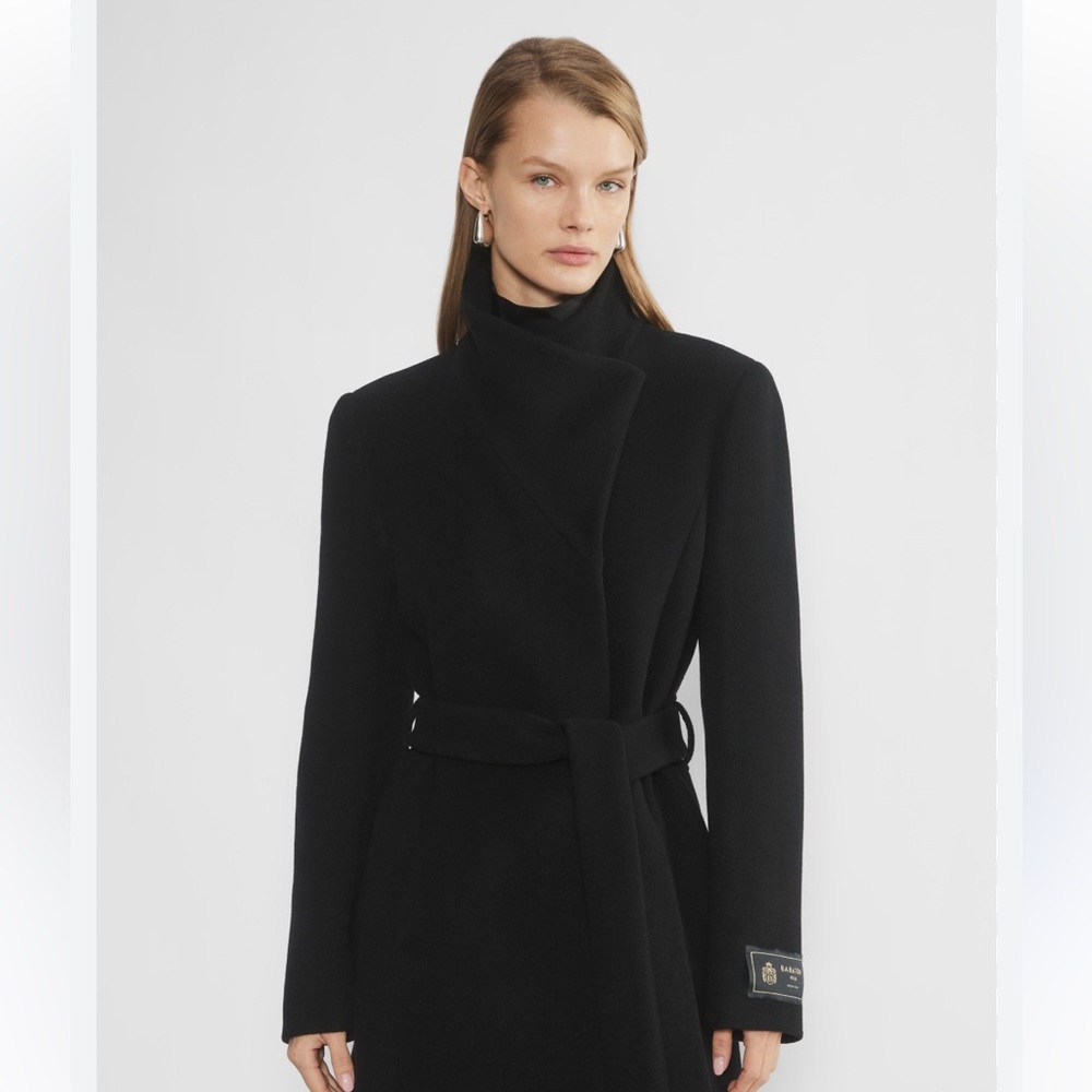 Aritzia - Connor Long Coat - Soft Wool Cashmere in Black
